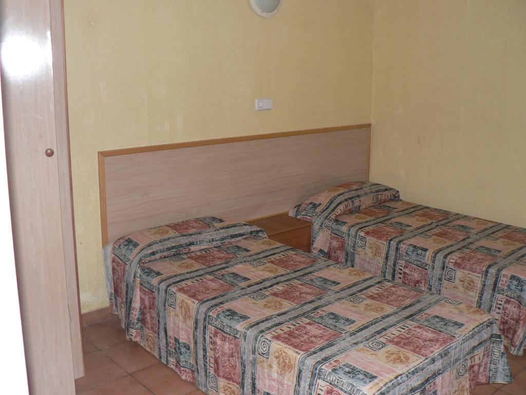 Hostal Terramar Palma de Mallorca Ruang foto
